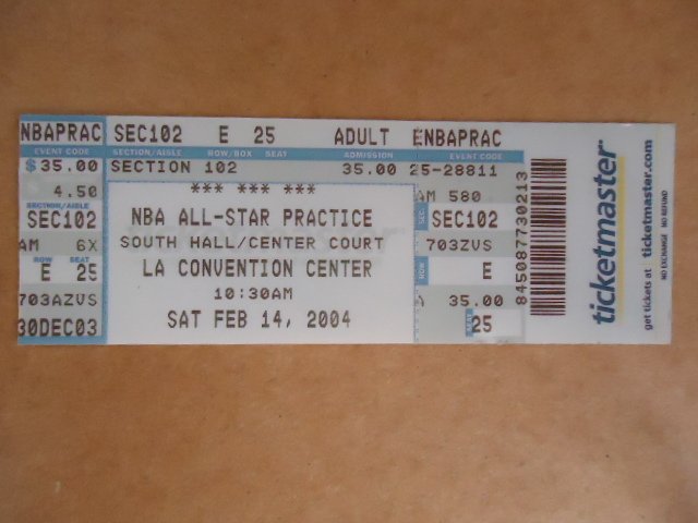 X53229171's tweet photo. 2004 NBA ALL STAR GAME  LOS ANGELES
NBA ALL STAR PRACTICE  FEBRUARY 14
SOUTH HALL / CENTER COURT LA CONVENTION CENTER
SECTION・102  ROW・E  SEAT・25

Kareem Abdul-Jabbar

＃Kareem　＃Jabbar　＃NBA
#NBASuperFan  #NBAjp https://t.co/nB9JxM3AO3