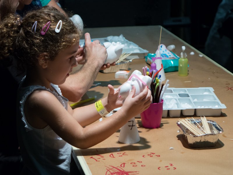 KIDSCLUSTER's tweet photo. A @KIDSCLUSTER ja estem preparats per agafar el #findekids amb ganes! Ens hi acompanyeu?
👯‍♀️Taller de titelles al @marionetarium 
🦜Pirates i corsaris a les Illes Medes @AjTorroella 
🎉Activitats, cultura popular i espectacles en #familia per celebrar #LaMercè @bcn_ajuntament https://t.co/lPJj6FUOXy