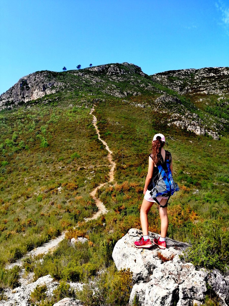 camins_de's tweet image. En la vida
com en el caminar,
a mida que avances
el camí va apareixent.
#montmell #muntanyes #catalunya