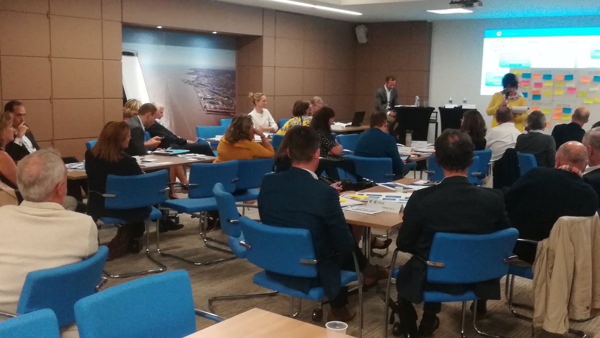 CCINantes's tweet photo. [#CCI] Séance @CCINantes pleine de réflexion sur les grands enjeux de nos territoires : #mobilité, #Commerce, #attractivité, #fiscalité .... https://t.co/QEmnOyXTie