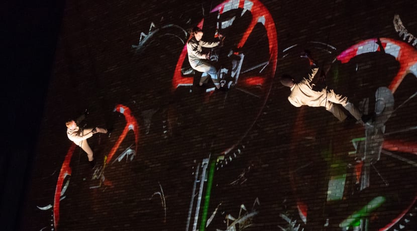 LOOKS AMAZING!
The wall of a Coventry building was lit up by colourful projections depicting the city’s past, present and future at ‘sell-out’ show, HOME, by <a href="/HighlySprung/">Highly Sprung</a> and <a href="/upswingaerial/">Upswing</a>.
MORE > whatsonlive.co.uk/warwickshire/n…