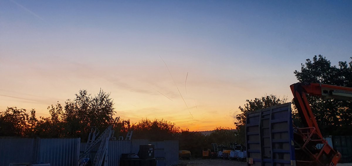 JamieBigbram's tweet photo. @JonMitchellITV this morning sunrise over rotherham 👍
From jamie Brammer https://t.co/Yb2GlJEkOp