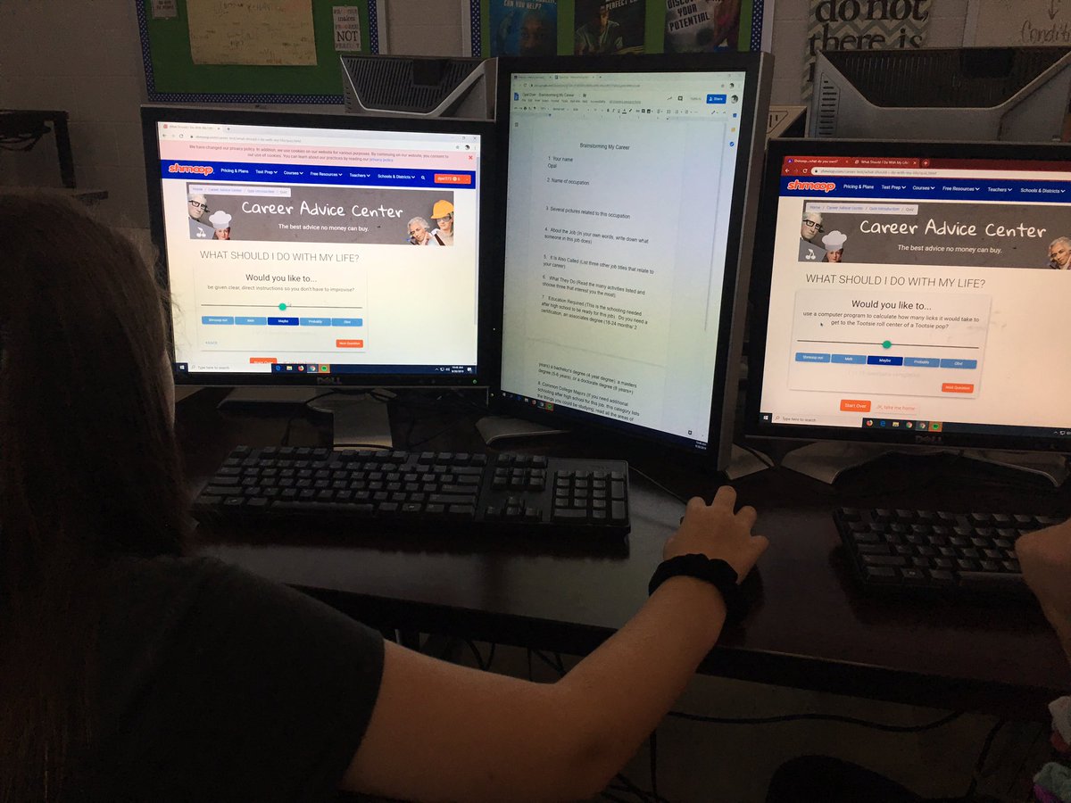 cgarrison5526's tweet image. #psmsGoogle101 is hanging with with @Shmoop! Guided career paths with quizzes and high interest information. 
@VITALK12 It’s Career Advice Week @PSMSBulldogs !  #FutureReadyPCSS