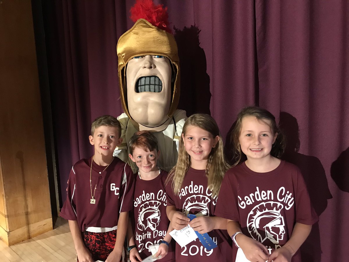 StewartSchoolGC's tweet photo. #gcspirit
Poster winners 2019 @gcathletics https://t.co/pYaZIdmAFh