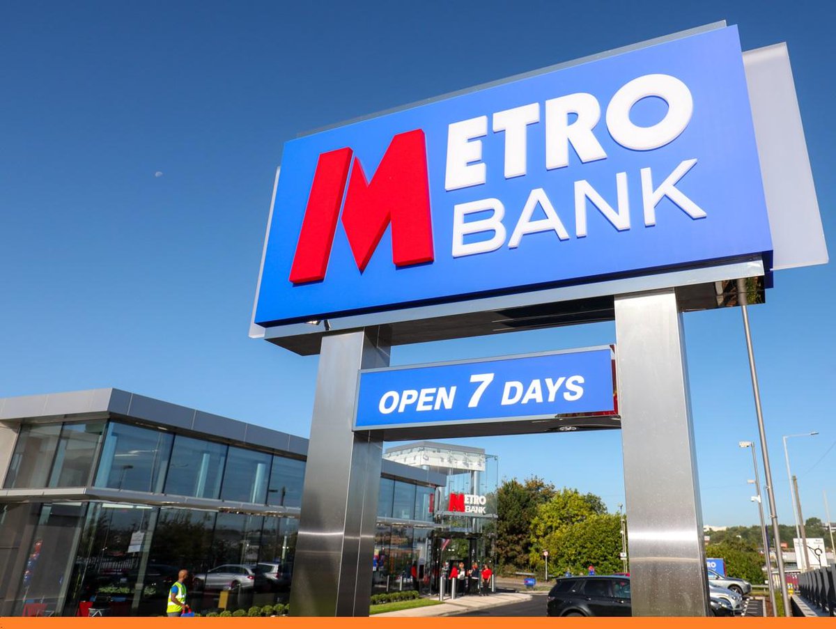 The first drive-thru bank in the West Midlands is now open at #intuMerryHill! 🏦 Discover the new banking experience of @Metro_Bank bit.ly/2IeLstt