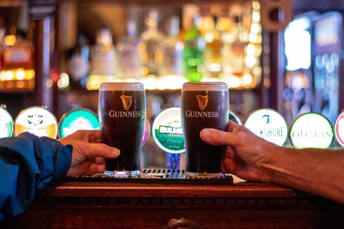 A cold, smooth start to the weekend with friends 😉

#historical #beers #pints #food #publin #thingstodoindublin #bestofdublin #dublinattractions #historicalpub #townhouse #victorianpub #authenticIrish #IrishExperience #exploredublin #dublinexplore #dublinbynight #Ireland