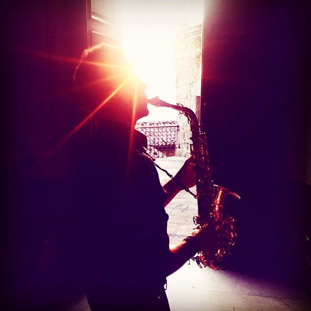 Love this!
.
.
#Repost  @triskelesaxophonequartet  🎷🎷🎷 #instapic #musicsax #goodvibes  #photoart #photography #photographer #photooftheday #artphotography #saxlife #saxophone #saxophone🎷 #welovesaxophone #yanagisawasaxophone #yanagisawa #saxofonista #saxophonistsofinstagram