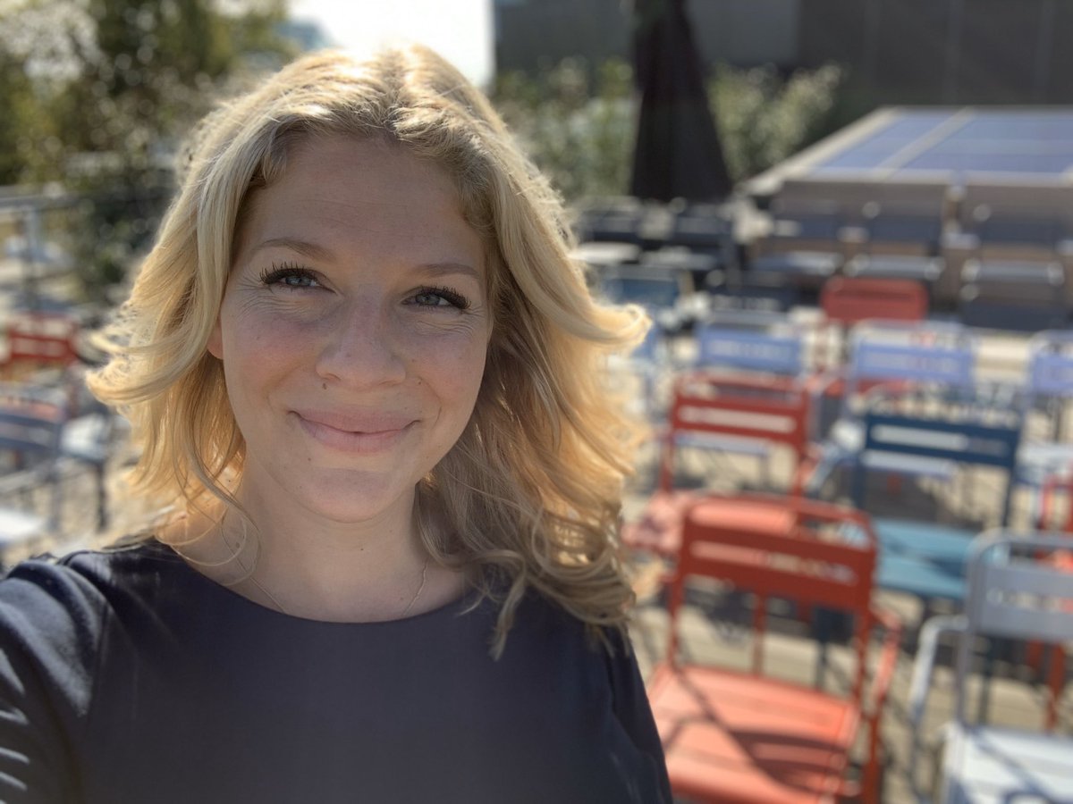 AnneFormsma's tweet photo. Mindfulness workshop geven op het zonnige dakterras van het Epicenter! #mindfulness #workshop #epicenter #epicenteramsterdam #epiams #mindfulworks #mindfulnesscoach #stresscoach #burnoutcoach #coach #coaching https://t.co/QpCigN7ULm