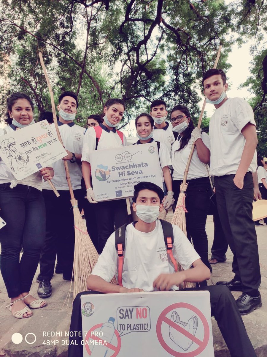 kaush_iki's tweet photo. Lets make a ryt choice n use dustbin☺....be d change u want to see in the world😊....thankuuuu iihm to giving us dat opportunity....
#say_no_to_plastics...#SwachhataHiSeva....
@AADirIIHMDELHI @subornobose @RahulPuri009 @dipankariihm @ChefWithPen @IIHMHOTELSCHOOL https://t.co/bENsBiJjtB