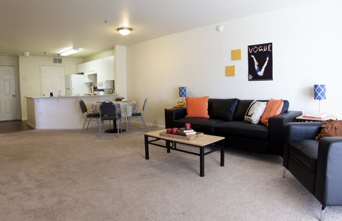 ✨FEATURED LOCATION✨

Still looking for a place this semester?! Nittany Pointe has just what you need! Contact the office today for more details!