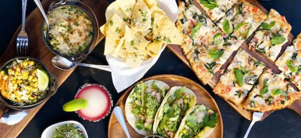 wherephoenix's tweet photo. Try new #cuisine and culinary delights at participating Phoenix-area restaurants Sept. 20-29. #Phoenix #arizonarestaurantweek https://t.co/Q5GuRn70jA https://t.co/H0ELBO0IRz