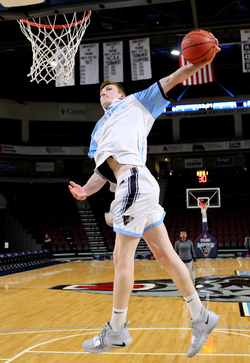 MaineMBB's tweet image. Who's got the best #DunkFace? 🤔

(We pick Vilgot)

#FlightFriday
#BlackBearNation