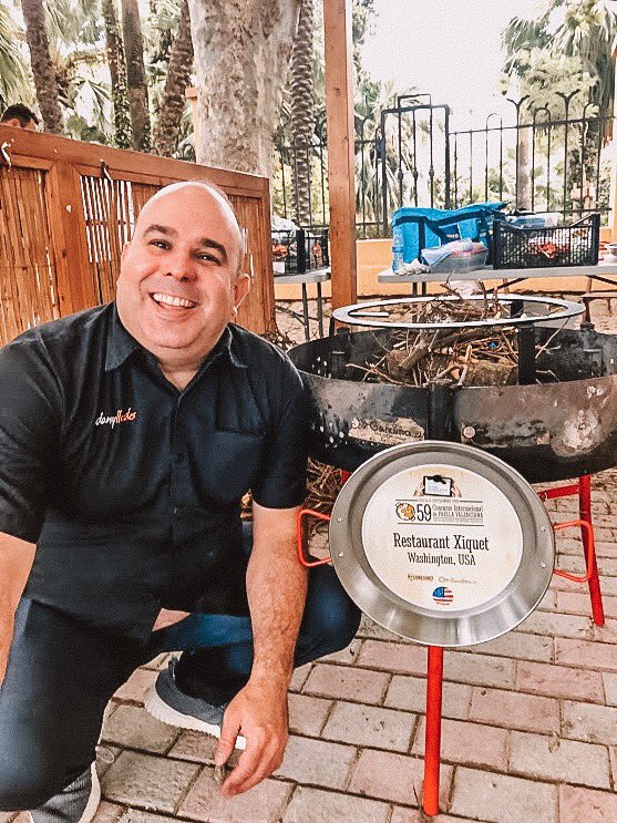 Happy World Paella Day, friends! ⁣⁣⁣
⁣⁣⁣
After a whirlwind trip home for the @ConcursoPaella competition & celebrating our Accèsit award, I’m back in DC and working on @xiquetdl. ⁣⁣⁣
⁣
How are you celebrating?⁣
⁣⁣
@twitterfood @WorldPaellaDay #Paella #WorldPaellaDay