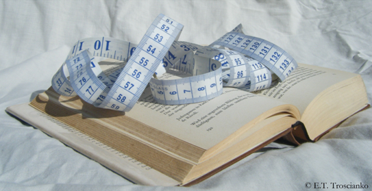 TORCHOxford's tweet photo. Volunteers needed for a reading experiment: Reading for Anorexia Therapy. A study on the therapeutic potential of contemporary young adult literature is being conducted at the University of Oxford: https://t.co/FKE6ccF6sy https://t.co/tXjx0OD52L