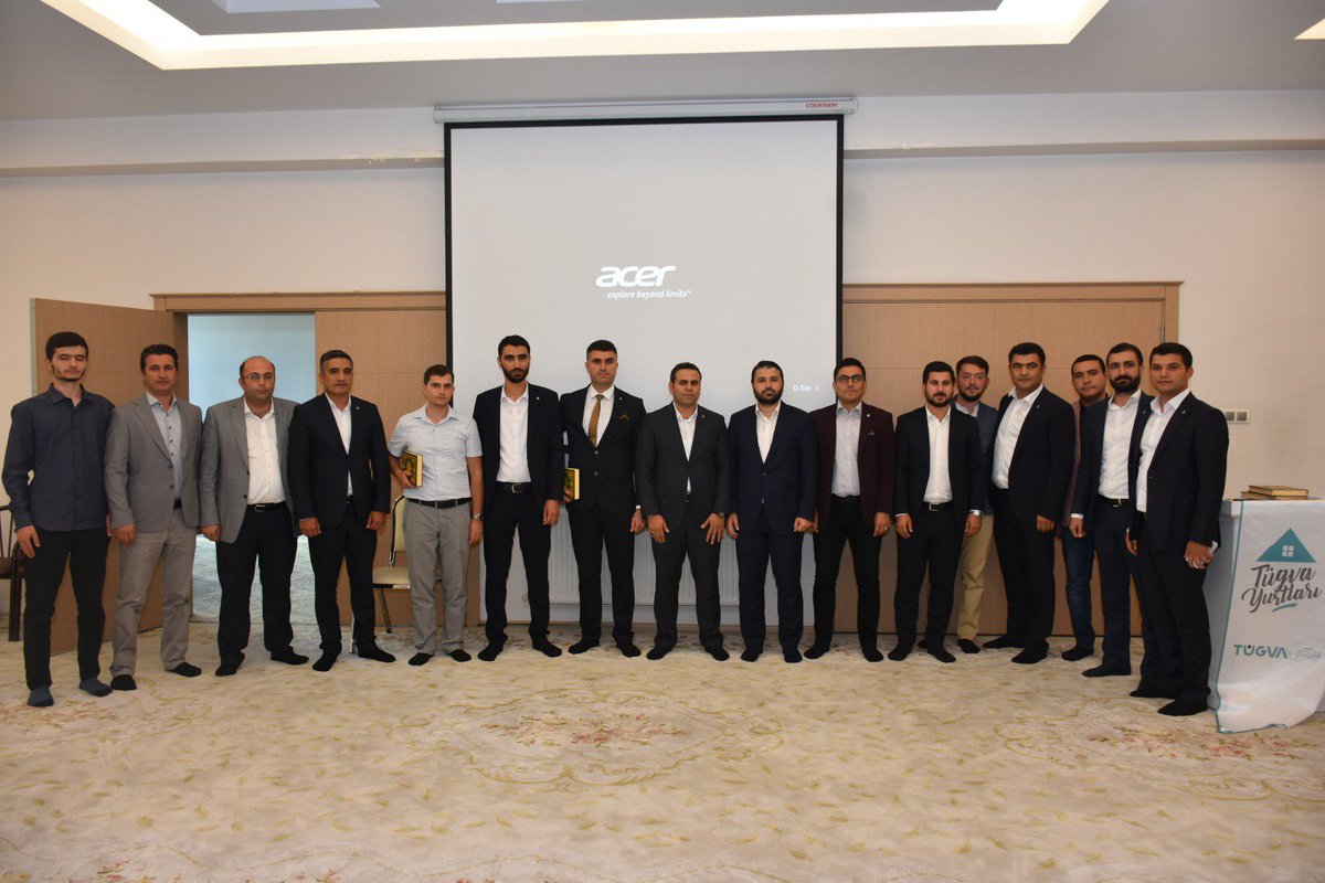 tugvagaziantep's tweet photo. Tügva Gaziantep 3. Olağan Genel Kurulumuz GBB Başkan Vekili Dr. Mehmet Berk,Gençlik Hiz.Müd.Eyyüp Dinçoğlu,GBB Daire Başkanı Zekeriya Efiloğlu, Tügva Gen. Baş.Yar.Faruk Duruş,AK Parti Gen.Kol. Baş. Abdullah Korkmaz ve birçook STK temsilcisi ve öğrencilerin katılımıyla gerçekleşti https://t.co/1Xib9le8gh