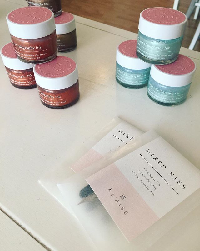 PostScriptOK's tweet image. Need calligraphy supplies? We have nibs and gorgeous inks made by @a_laise_stationery! #calligraphy ift.tt/2LDrwCz