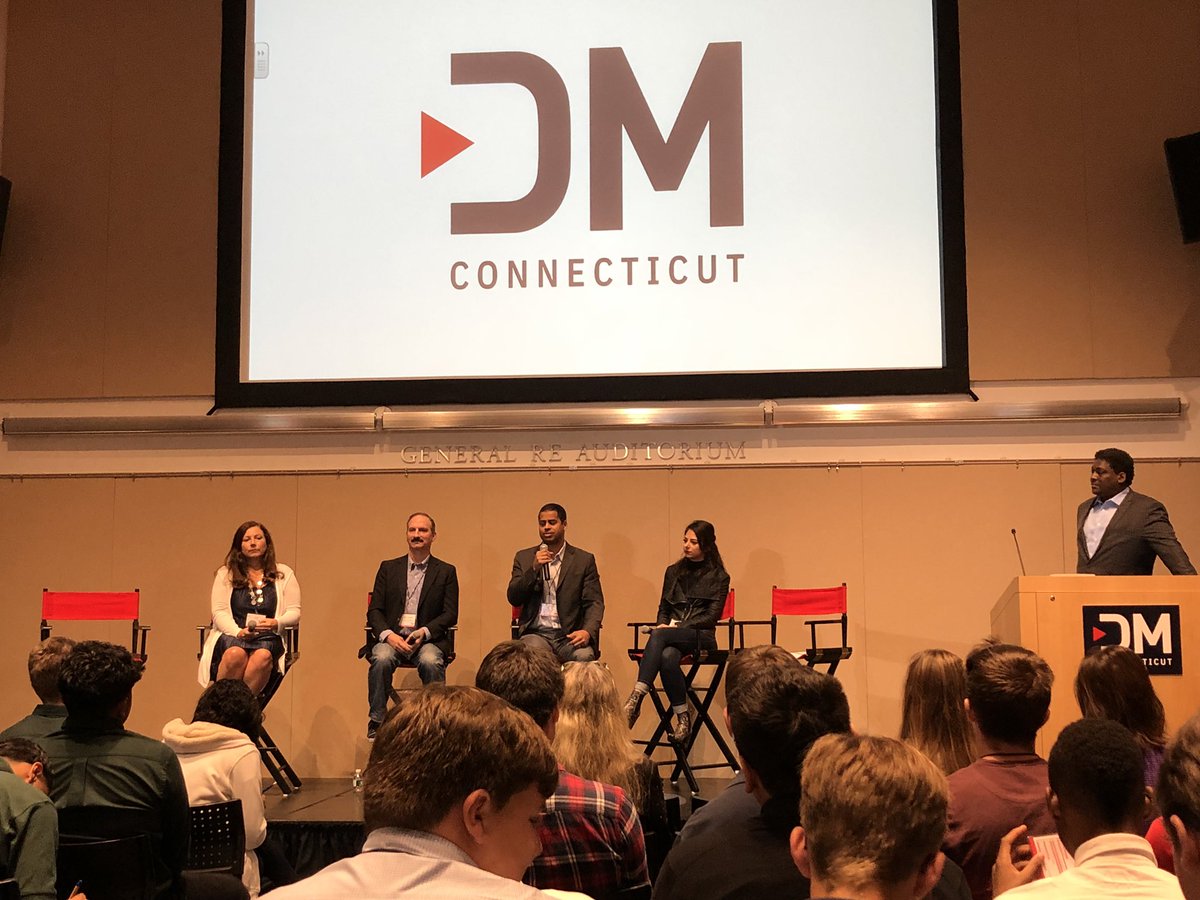 LisaNCarrozza's tweet photo. Job advice in the film industry?
•Say yes to a lot.
•It’s important to stay in touch with everyone you’ve met and worked with.
Simple, but powerful. #DMCT19 #ECinCT https://t.co/fLiwZTV6A3