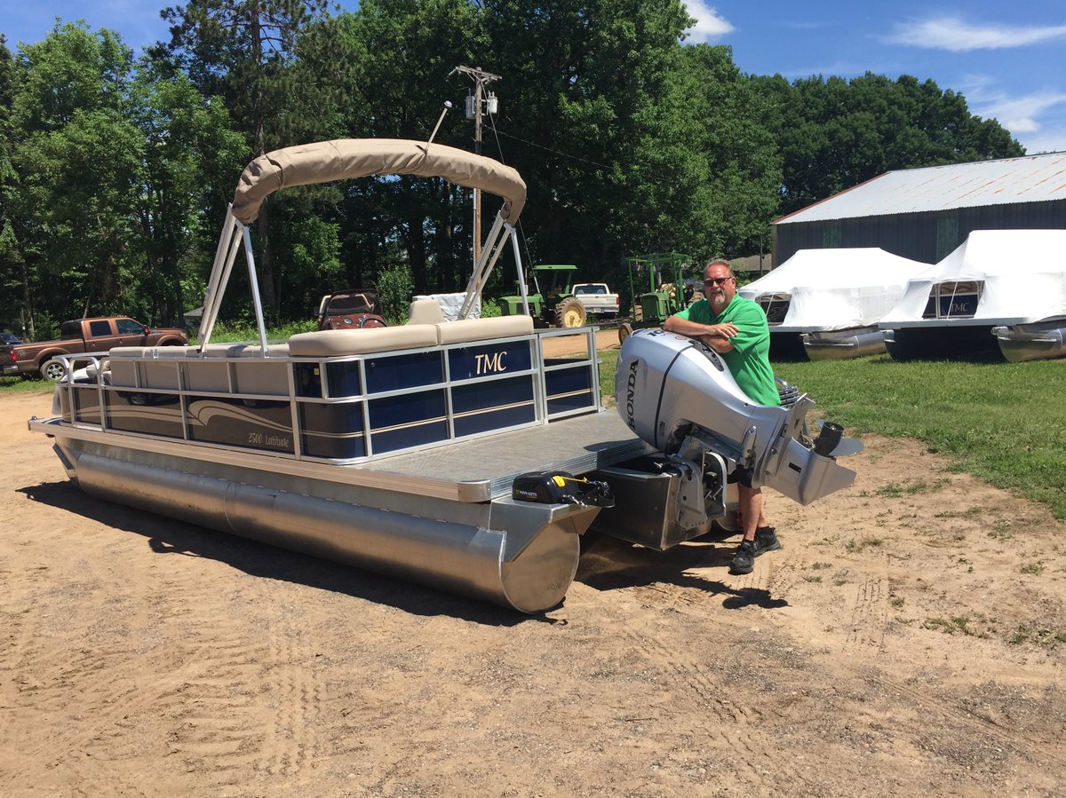 #FridayFeature Meet Pat Flaherty, our Midwest Regional Manager! Pat's been in the AV industry for 35 years. Outside of work, Pat enjoys boating, listening to live music, and playing with the grandkids. Thank you, Pat for your hard work and expertise!