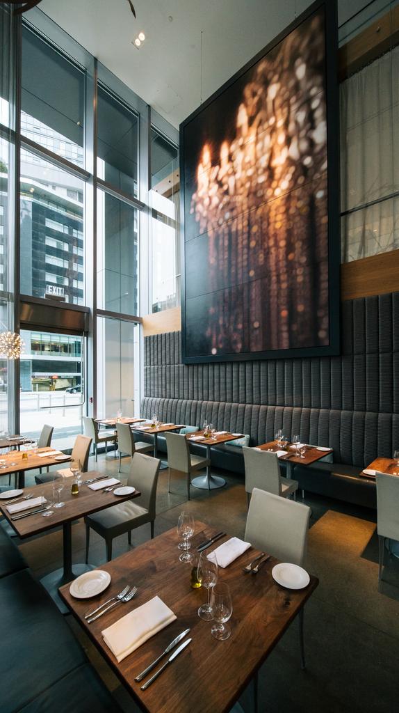 With views like this - what's not to love?
#torontoitalianrestaurant