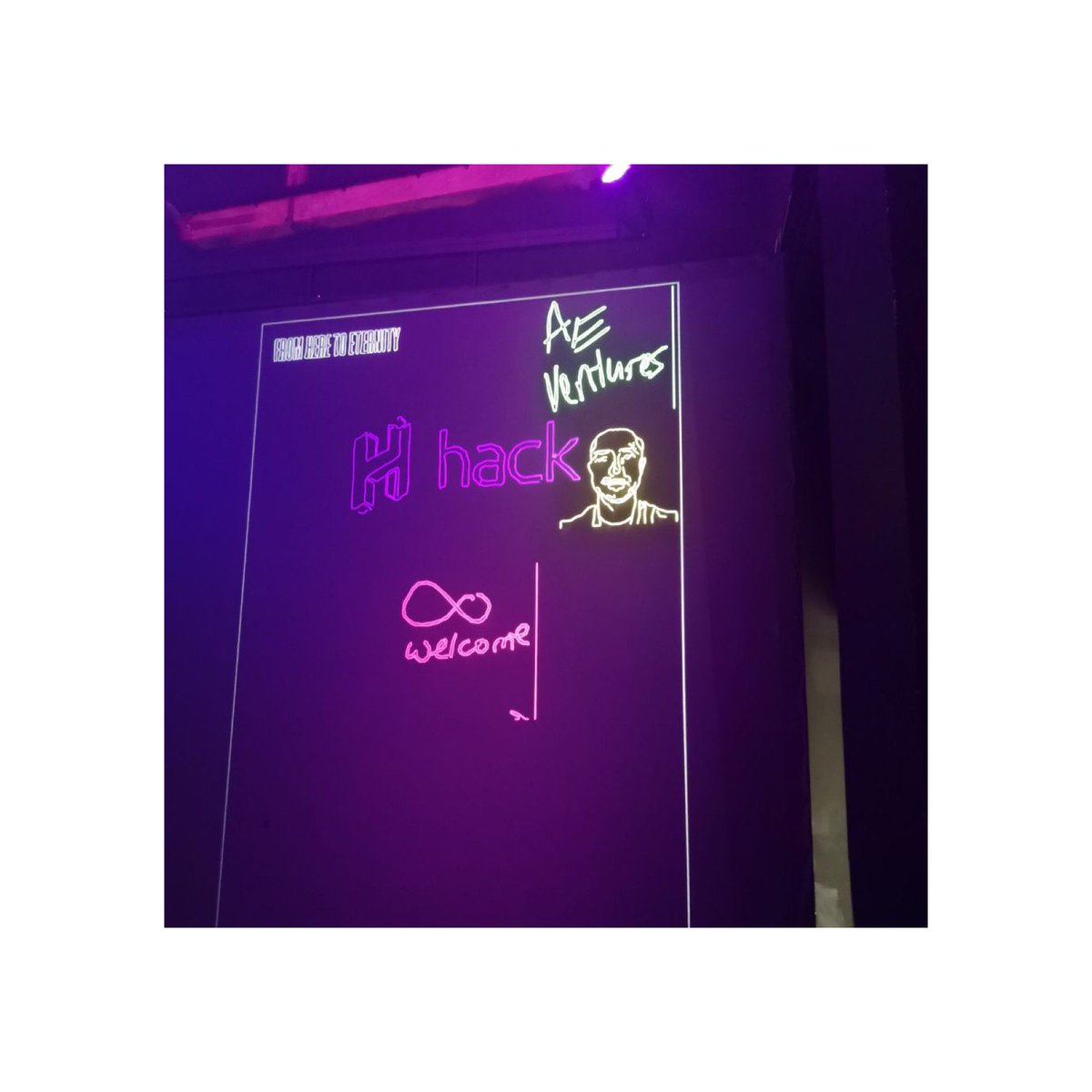 drone_graffiti's tweet photo. #HappyFriday first day of #graffitiproject at #aeUni Aeternity Universe One just started!🦄🌈upload your art until tomorrow👾take part to this amazing #blockchain #artwork! check out guidelines at:https://t.co/nny1wQd6Zd or join: https://t.co/5O7Q4aYJpO 🙌#aeternity #cryptoart https://t.co/dIXWdUjjVp