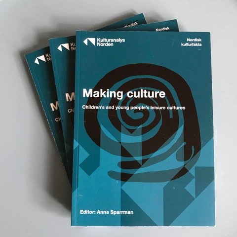 Making culture - en antologi om barns och ungas fritids- och kulturvanor i Norden presenterades på ett seminarium i måndags. Bibus styrelseledamot Anna Berg var på plats. Texter om t ex den växande rörelsen Cosplay och folkbildning inom hip hop. Läs den på @MyKulturanalys sajt.