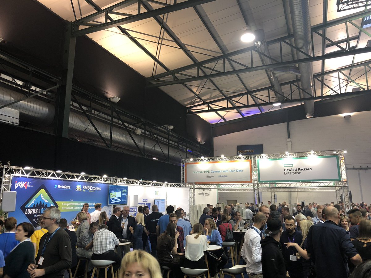 LNS present! 🙋 Naar jaarlijkse goede gewoonte zijn we gisteren naar Meet-IT van <a href="/Tech_Data/">Explore Data Tech</a> afgezakt. Bedankt Patrick Steenssens en het hele Tech Data team voor deze boeiende dag! 👏