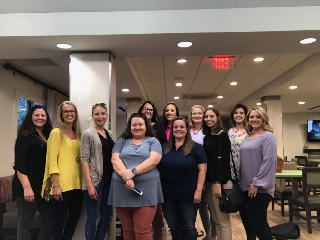 digidaniellew's tweet photo. These 11 awesome educators are in line to get into the Ron Clark Academy RIGHT NOW!!! Brought the Army Man...#4thT #raisinganarmy #rca #dftba https://t.co/thNNsbpv5u