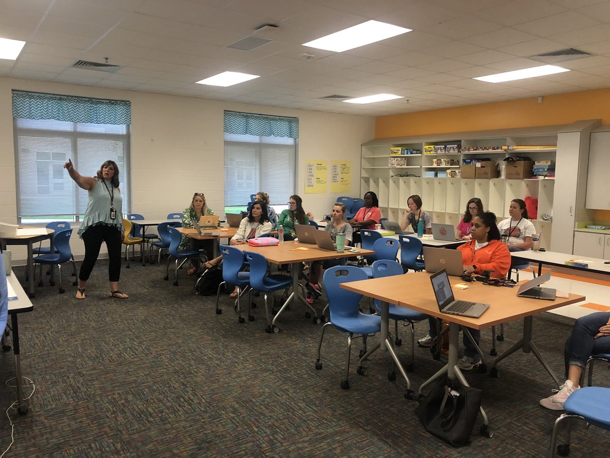 Kelly Swartzel tweet media