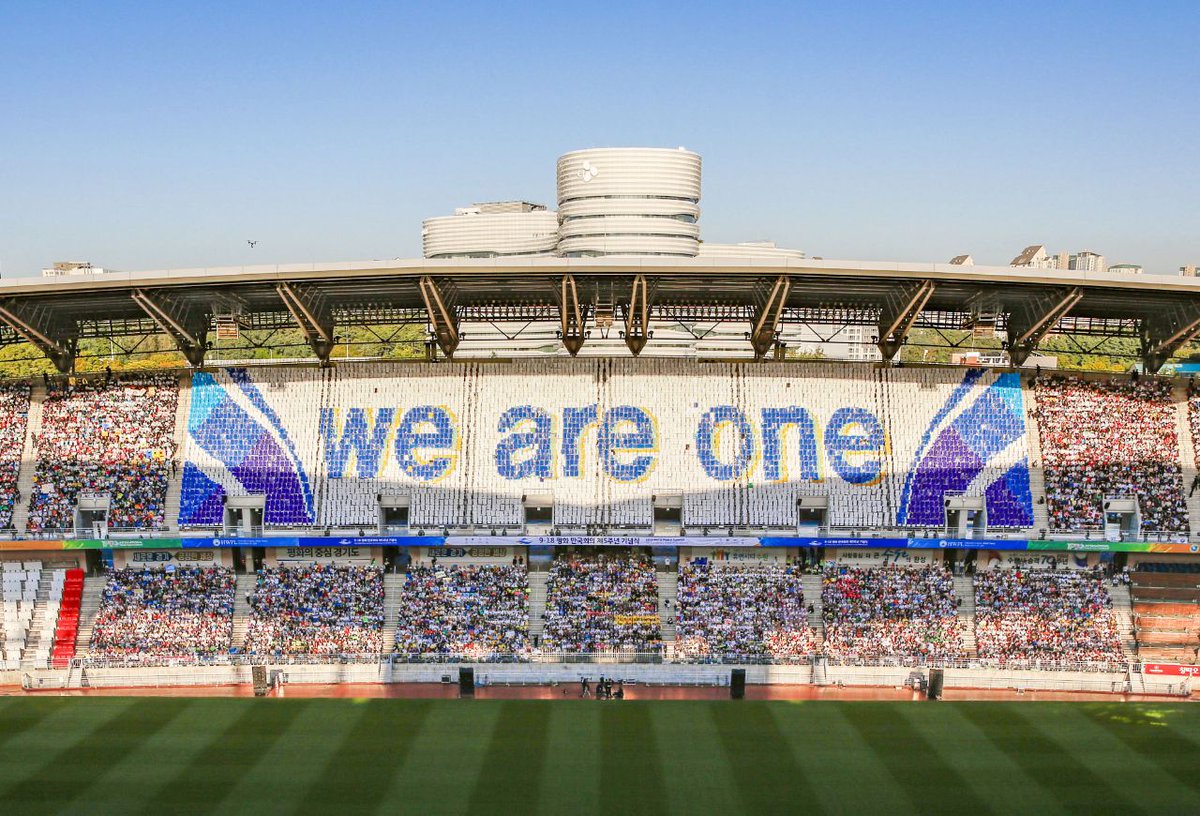 918 and 919 went so quickly~
Even though we can't feel the same emotions with just few photos, I believe that all the citizens of the world would share the same feelings for the world peace.
About 30,000 people from all over the world attended, and it was a great moment of peace.