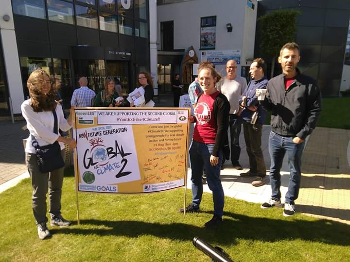 Supporting #GlobalClimateStrike at <a href="/bournemouthuni/">Bournemouth Uni</a> with @BmouthGeography staff