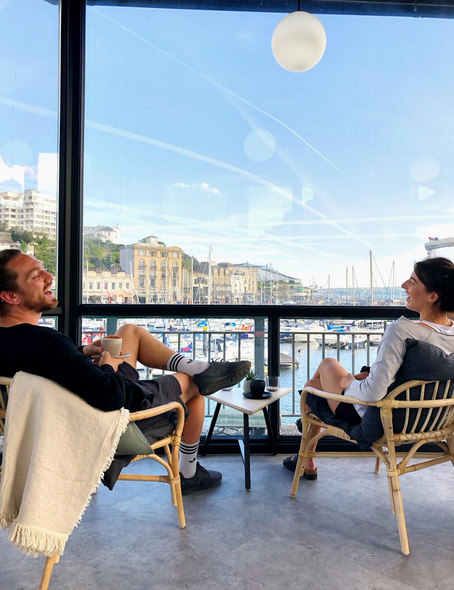 CrumbsRuss tweet media