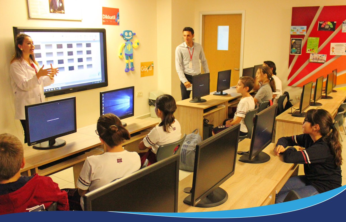 Öğrencilerimizin seçimlerinin ardından kulüp derslerimize başladık. Akademik odaklılığın yanı sıra kulüp derslerimiz ile çocuklarımızın ilgi ve yeteneklerine yönelik çalışmalar yaparak onları destekliyoruz.