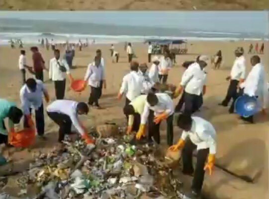 soumyajitt's tweet photo. #MoBeachPuri: Watch Live Telecast of the World's Largest Coastal Cleanup in @Kalingatv24x7 from 6.30am to 8am on September 21 #Odisha https://t.co/8wbgYA0g23