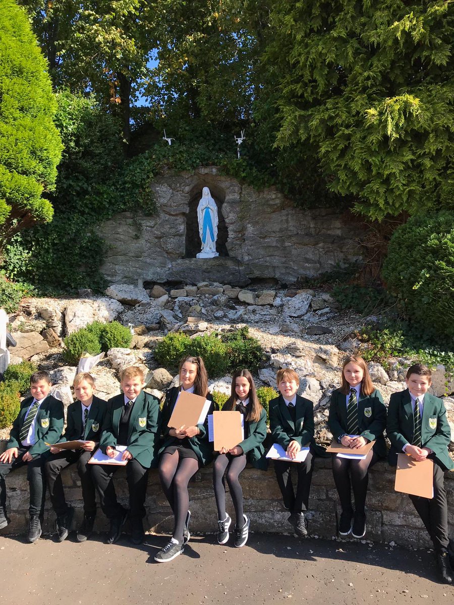 StJOHS's tweet photo. Class 1B1 on Retreat to Carfin Grotto! Enjoying the sunshine whilst learning about Catholic Christianity! #faithlearning https://t.co/REqVlJIIi0