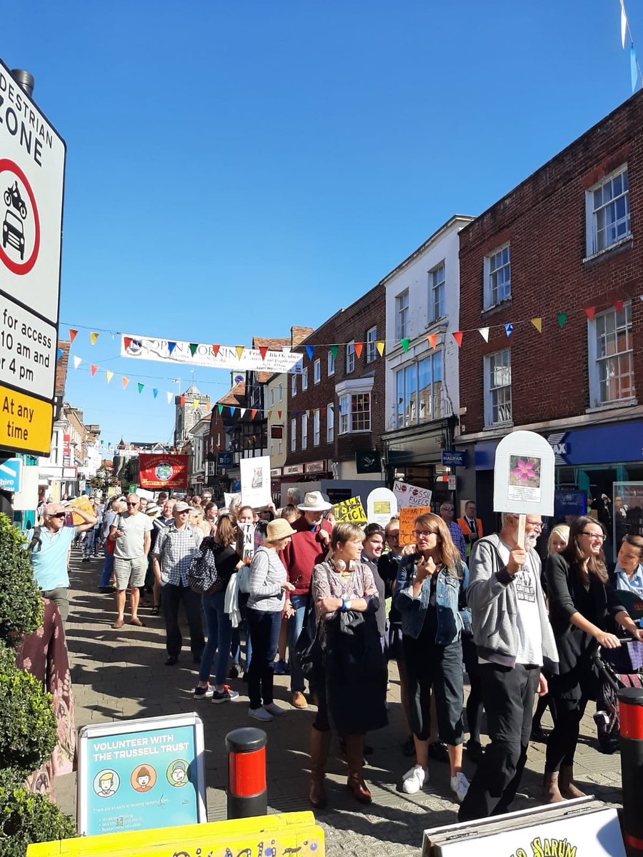#ClimateStrike in #Salisbury in full swing. By restoring &amp; creating #magnificentmeadows &amp; going #peatfree in horticulture we can take #climateaction plantlife.org.uk/uk/blog/what-i…