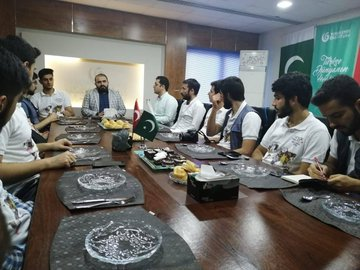 tikaislamabad's tweet photo. #TIKAvolunteers , participating in the 2019
Experience Sharing Program visited the @yeelahor
in Lahore. 15 TİKA volunteers will participate in TİKA's various projects in Lahore for 4 days.
#TTP2019 https://t.co/enU0oODF9k