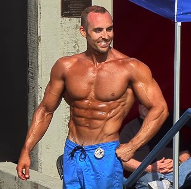 BajheeraWoW's tweet photo. @AJA_Cortes You’re obviously trolling but I’ll chime in to the discussion w/ the fact that #GAMESandGAINS have always gone together for me &amp; I was a Rank 1 Gladiator in WoW BEFORE I became as Natural Pro Bodybuilder &amp; have had content creation be my job for nearly 10 years running💪🏼😁👍🏼 https://t.co/XhLDL3hxL8