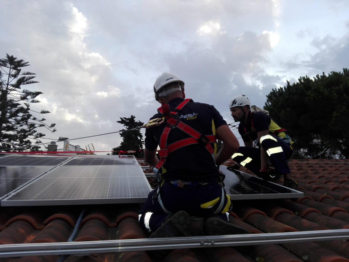Porgesa's tweet photo. Sabías que en PORGESA disponemos de un departamento específico de electricidad??

Compuesto por un equipo humano especializado en constante renovación técnica que aporta la experiencia de una de las empresas referentes en el sector de la iluminación artística. https://t.co/0H8I6D9Rba