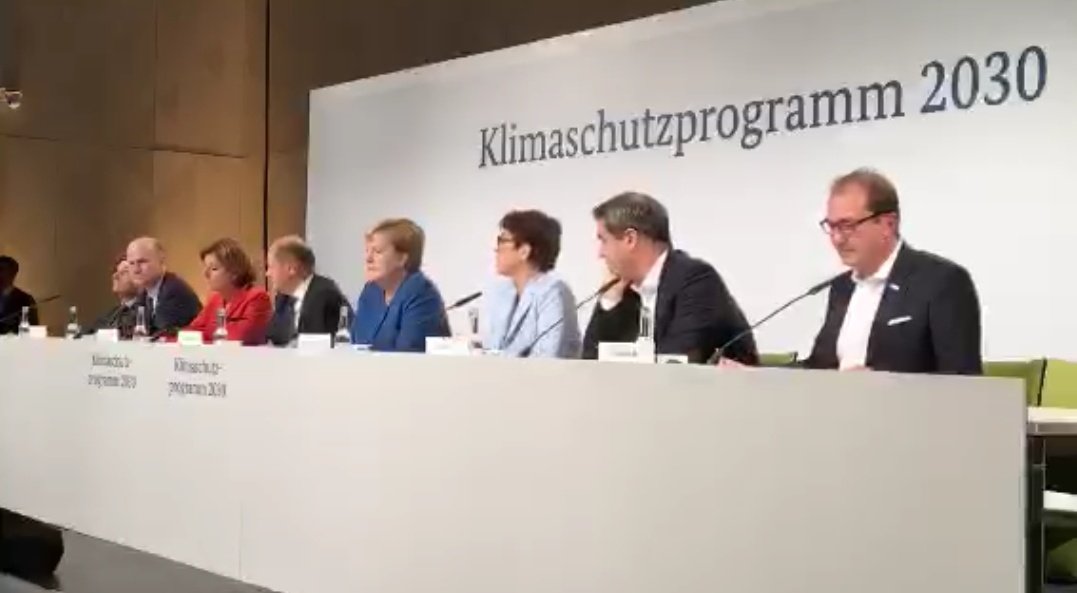 Milena Glimbovski tweet media