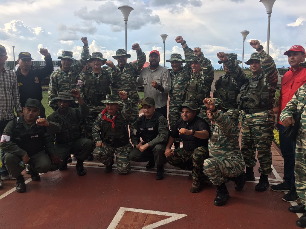 OmarPSUV_'s tweet photo. #20Sep seguimos consolidando la Unión Cívico-Militar para la Defensa Integral de la Patria. @ADI524Chaima Lista! #MiliciaBolivariana @ZODI_Monagas52 @REDI_Oriente @NicolasMaduro @dcabellor @yelitzePSUV_ @PartidoPSUV @Raul_Brazon #DiálogoYPaz https://t.co/wFKQRagXgW