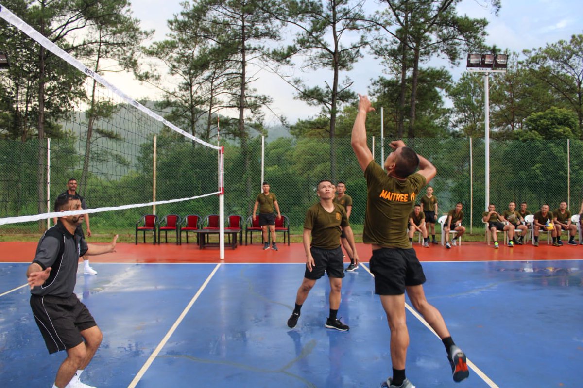 Ex #Maitree2019

#IndianArmy and Royal Thailand Army contingents came together & participated in #Yoga & Games to strengthen bonds of camaraderie & bonhomie.

#Interoperability 
#Synergy
#Jointmanship