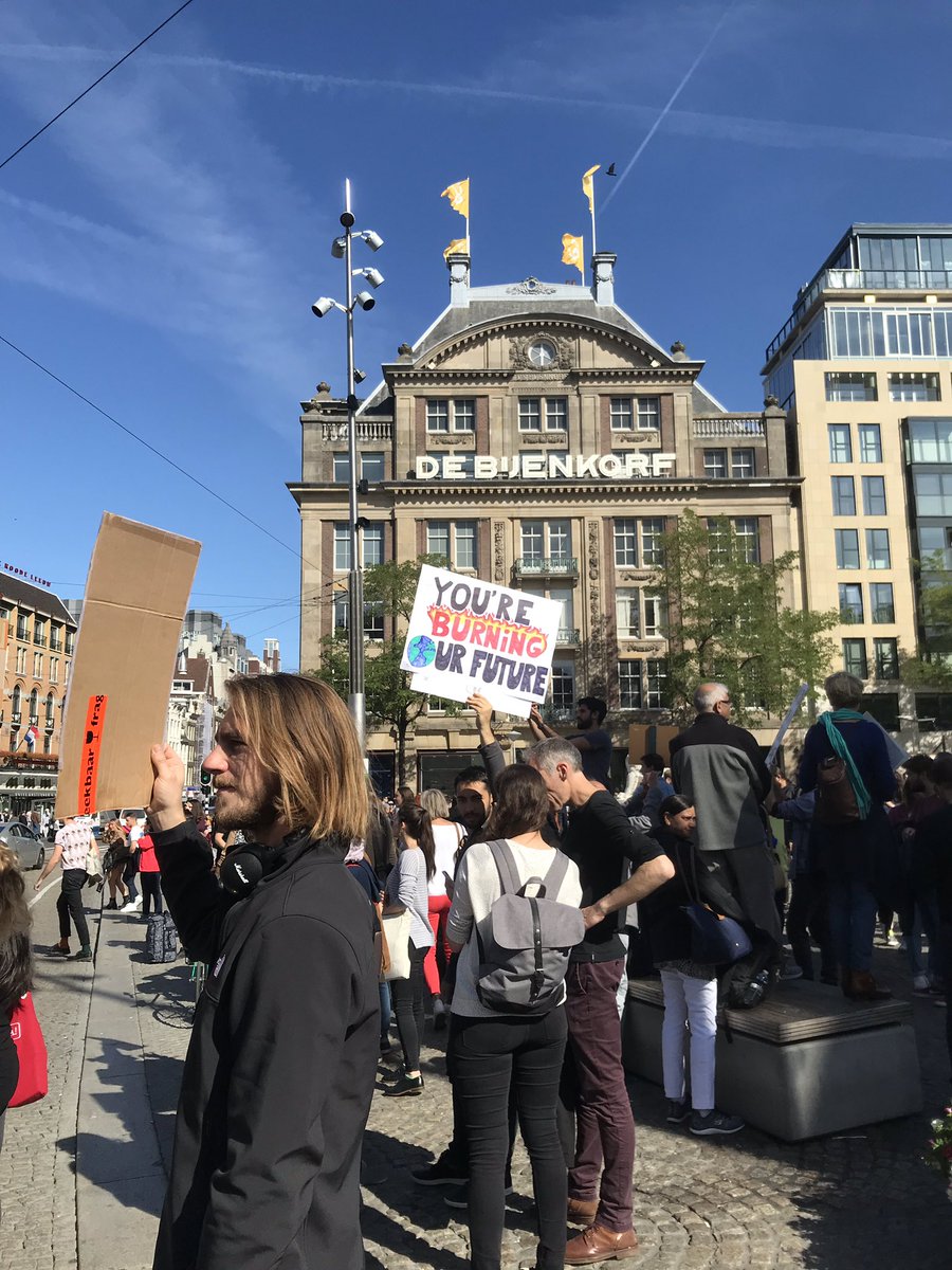 Lora Haspels tweet media