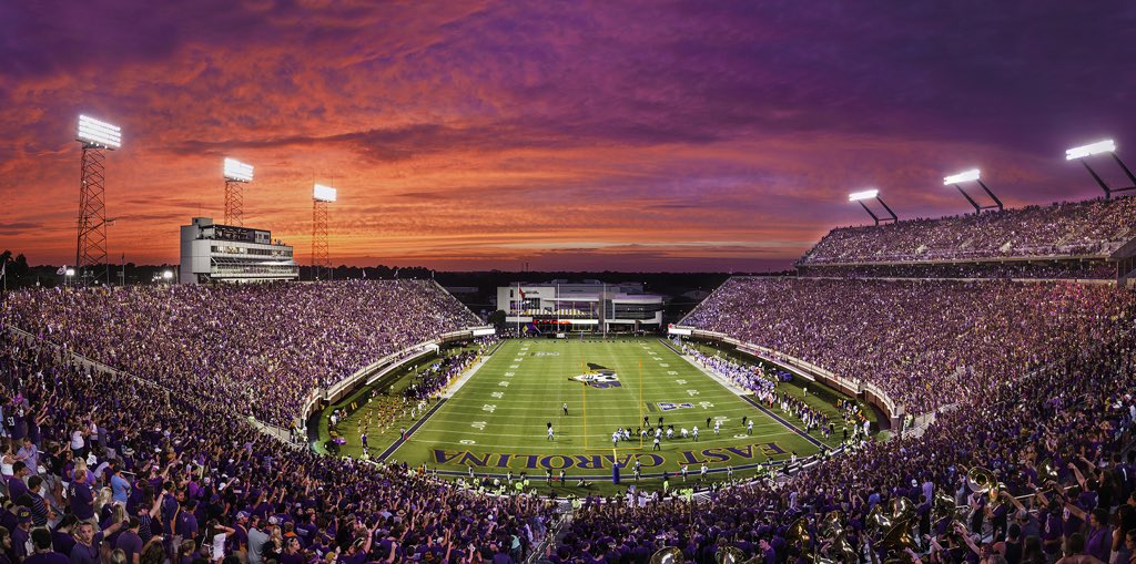 TRMcClellan's tweet image. On this date just 5 years ago, a Dowdy-Ficklen Stadium-record 51K 🏴‍☠️ fans enjoyed a stunning sunset and ... 7️⃣0️⃣