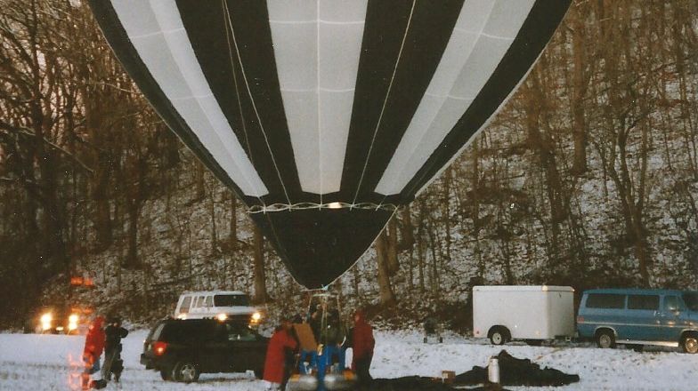 airsports_fai's tweet photo. From humble beginnings to the FAI/CIA Sporting Badge, Gold with one Diamond 💎👏 
Michael Emich is an accomplished balloonist who has been pushing boundaries and records since the 1980s. 
Read his inspiring story 👉 https://t.co/3FggN7whcP
#aviation #balloons https://t.co/Yx6ArURlA5