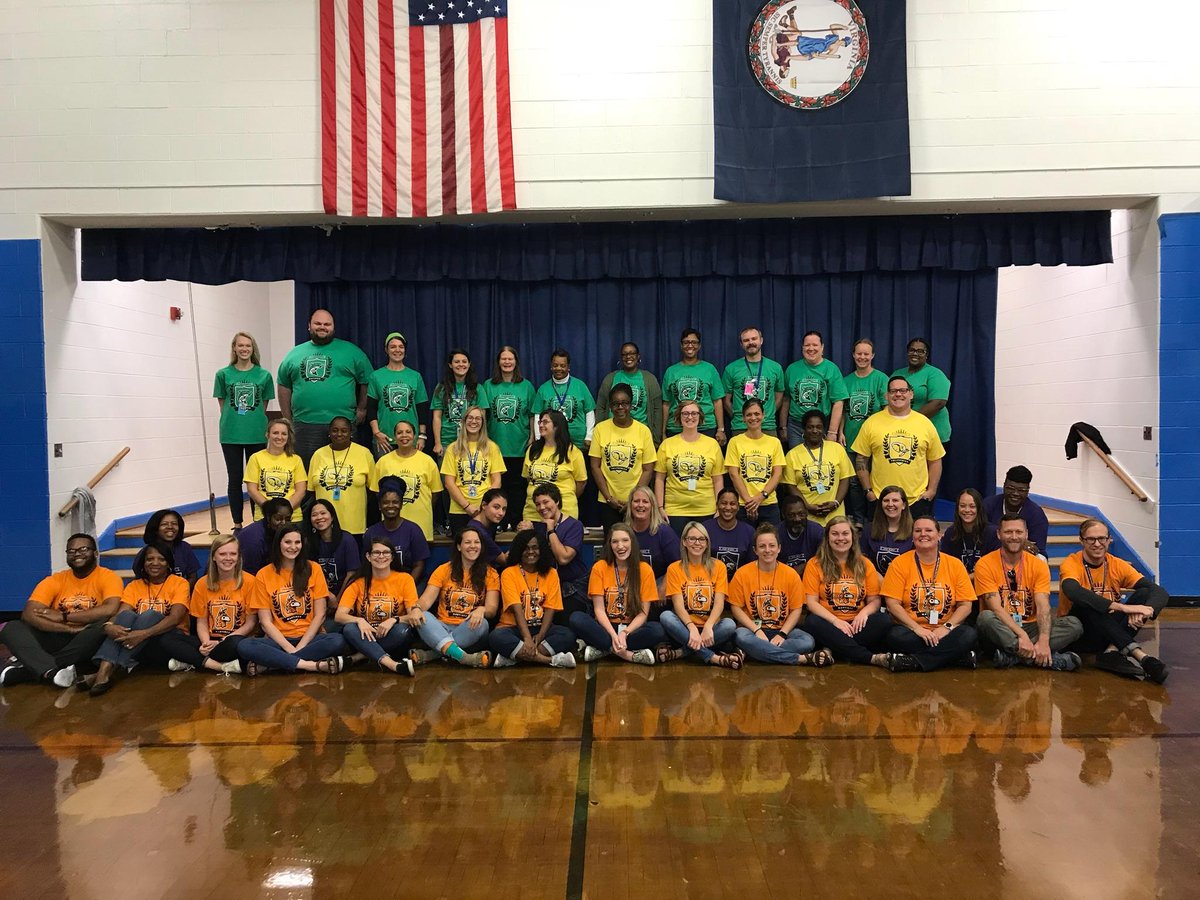 peckdkva334's tweet photo. We are four houses but one family @ChimborazoES ! @RPS_Schools #wearerps #choosekind #leadwisely #staycurious #speakup https://t.co/1dBFHE1XEM