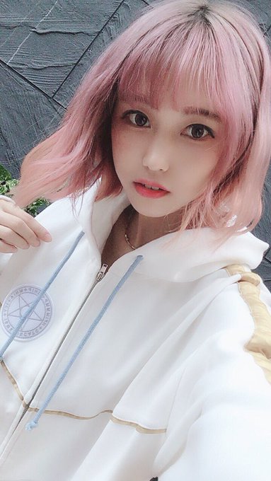 Twitterのコスプレ画像3