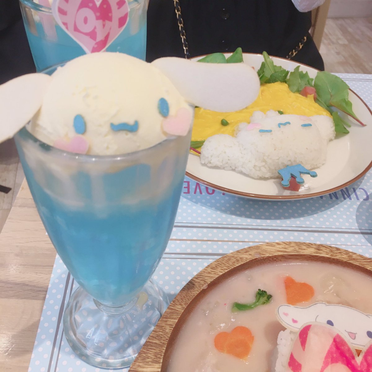 O Xrhsths 椿 理穂 美少女伝説 Sto Twitter シナモンロールカフェ行ってきたよ O Xrhsths 椿 理穂 美少女伝説 Sto Twitter シナモンロールカフェ行ってきたよ