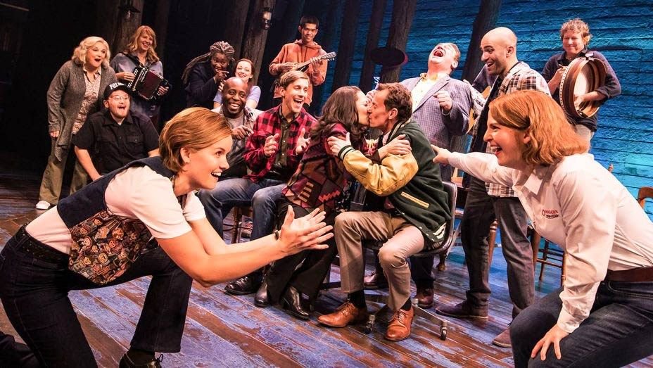 Sanoobar's tweet photo. Check out my review of @ComeFromAwayUK https://t.co/pkkU0ogcGt #theatreblogger #london #blogpost @allthoseblogs @UKBloggers1 @UKBlog_RT #theclqrt #bloggingals #blogggerstribe https://t.co/6yEW0YI6nF