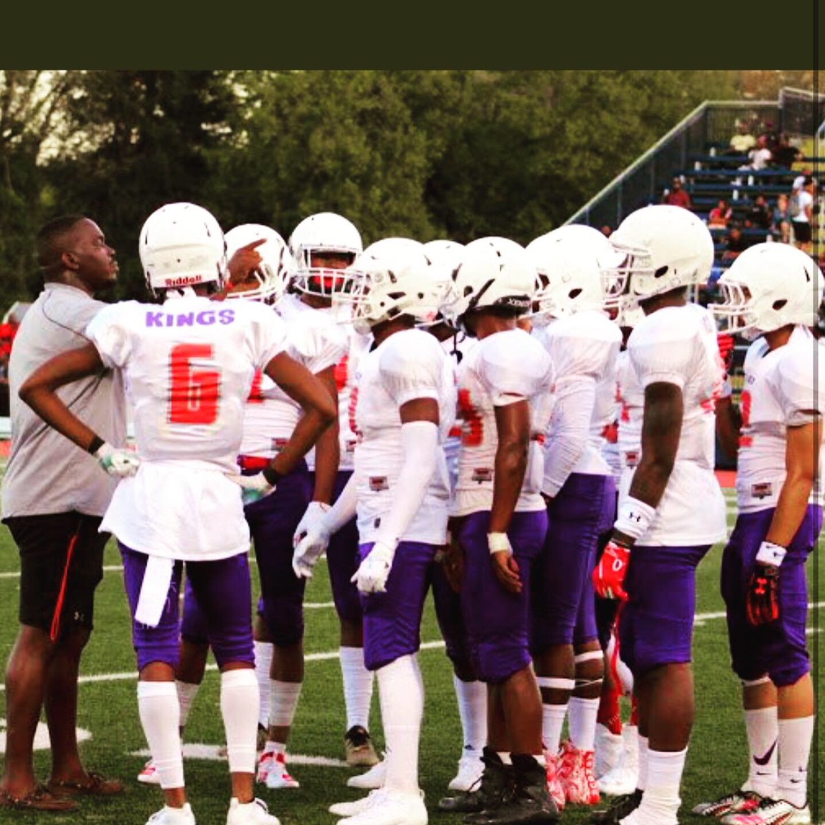 CoachC_Wade's tweet image. GAME DAY AT HD WOODSON; 6pm

#LIVEROYAL
#LOVEROYAL
LIVE YOUR NAME

“And tell dem brothers at the top we want yo spot we are for real
And, yeah, we heard you got it locked but like dem socks we on your heels”

-J.Cole