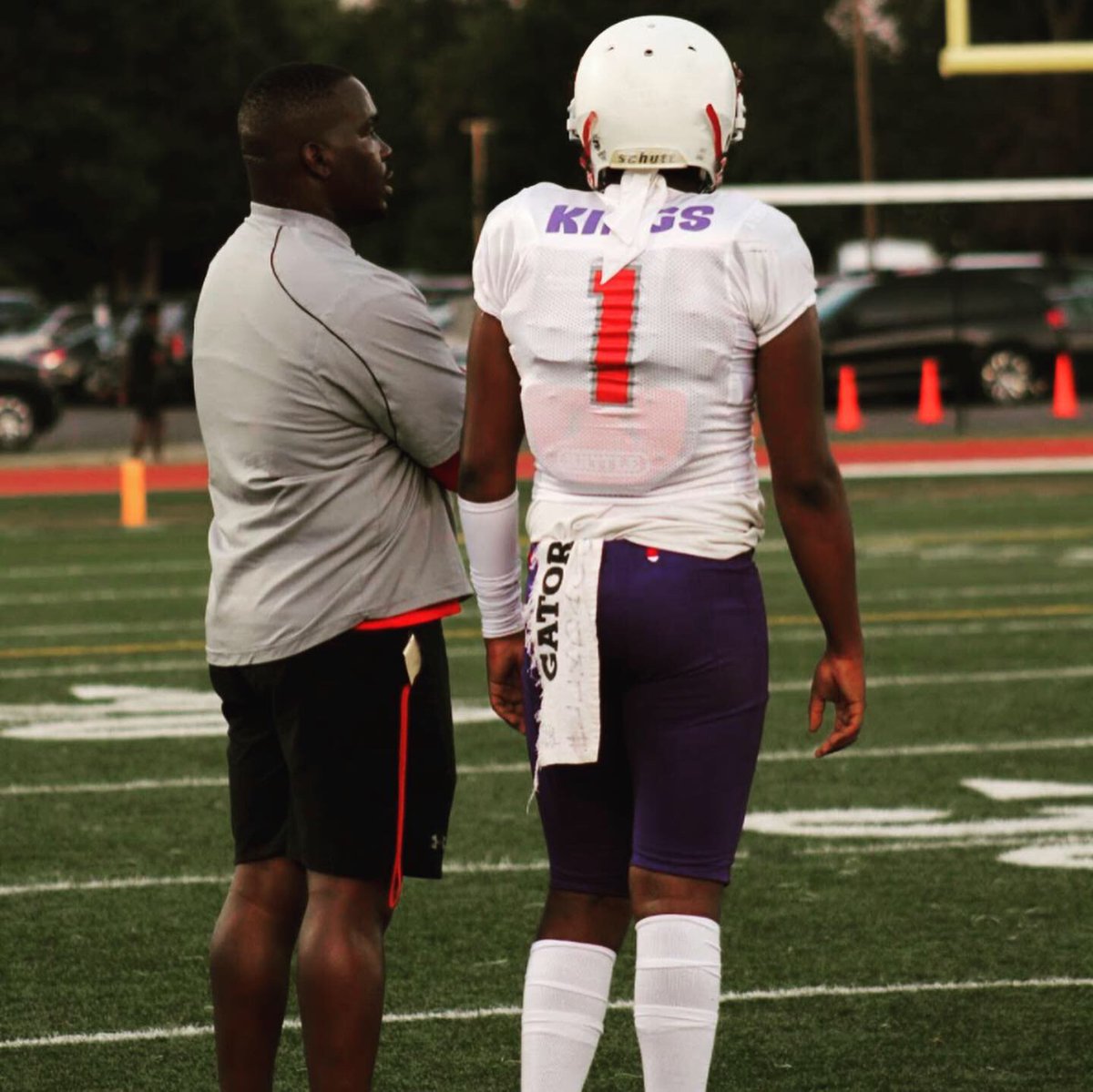 CoachC_Wade's tweet image. GAME DAY AT HD WOODSON; 6pm

#LIVEROYAL
#LOVEROYAL
LIVE YOUR NAME

“And tell dem brothers at the top we want yo spot we are for real
And, yeah, we heard you got it locked but like dem socks we on your heels”

-J.Cole